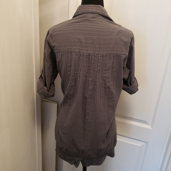 Grey button up shirt - Picture 3 of 5